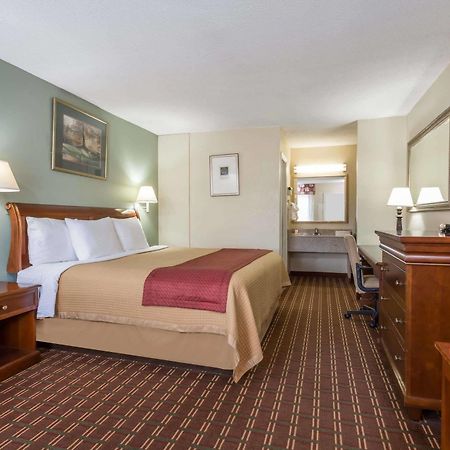 Days Inn By Wyndham Orangeburg Zewnętrze zdjęcie