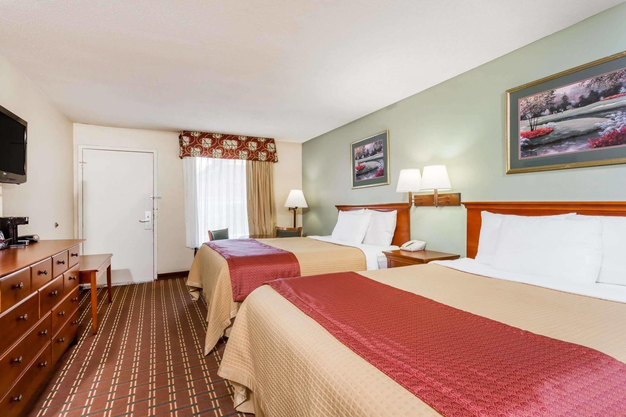 Days Inn By Wyndham Orangeburg Zewnętrze zdjęcie