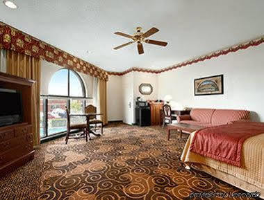 Days Inn By Wyndham Orangeburg Zewnętrze zdjęcie